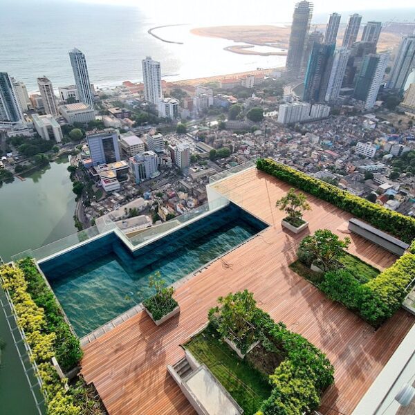 Altair Residences - Infinity Pool - Colombo - 5