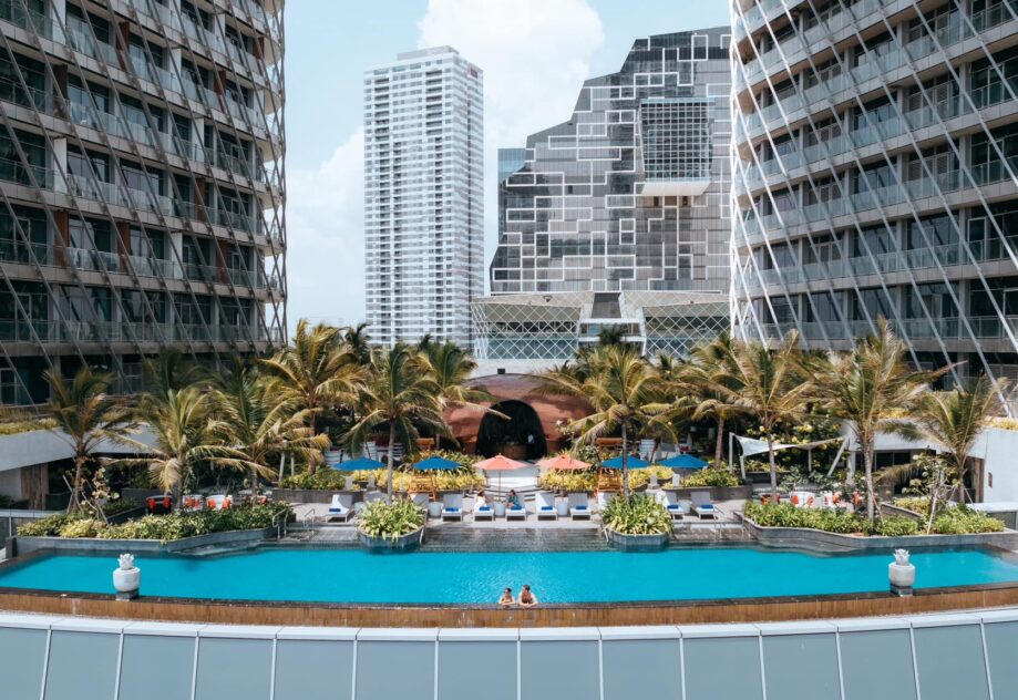 Client Name: ITC Ratnadipa Colombo Project Type: 2 Swimming Pools | 2 Plunge Pools | 2 Ponds | 3 Jacuzzis | 8 Water Features Year of completion: Ongoing